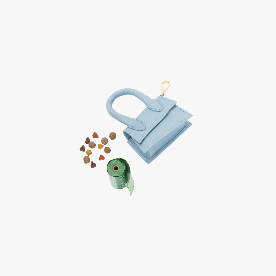 The Dog Musthaves Designer Bag - Reward bag for dog treats and poop bag dispenser - Light Blue