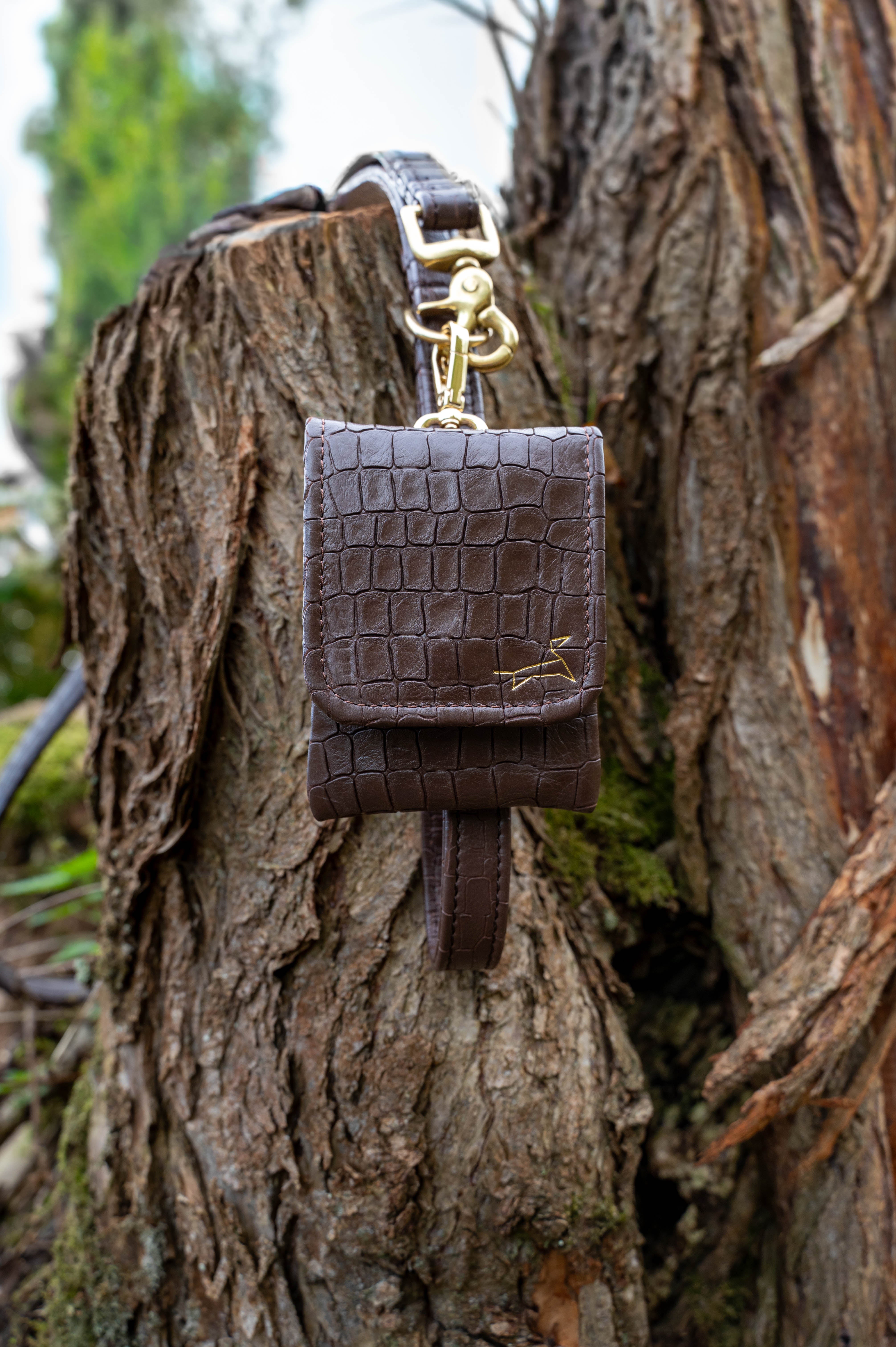 Croco Pooch leer | Stijlvolle Beloningstasje voor Hondenkoekjes en Poepzakjes