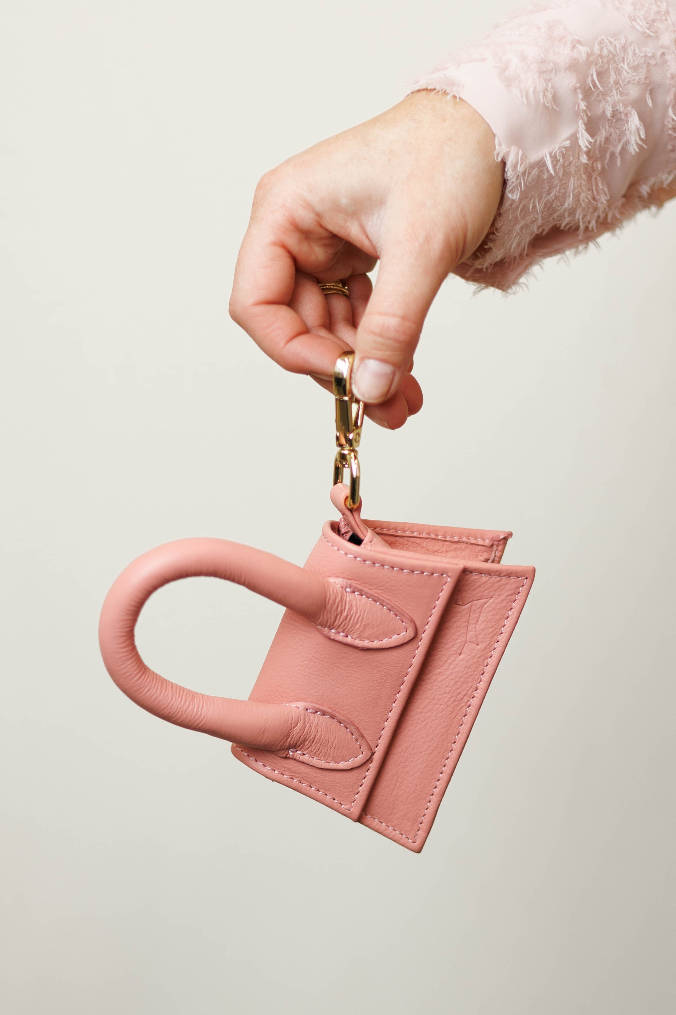 Rosa Designer-Tasche – Belohnungstasche für Hundeleckerlis und Kotbeutelspender