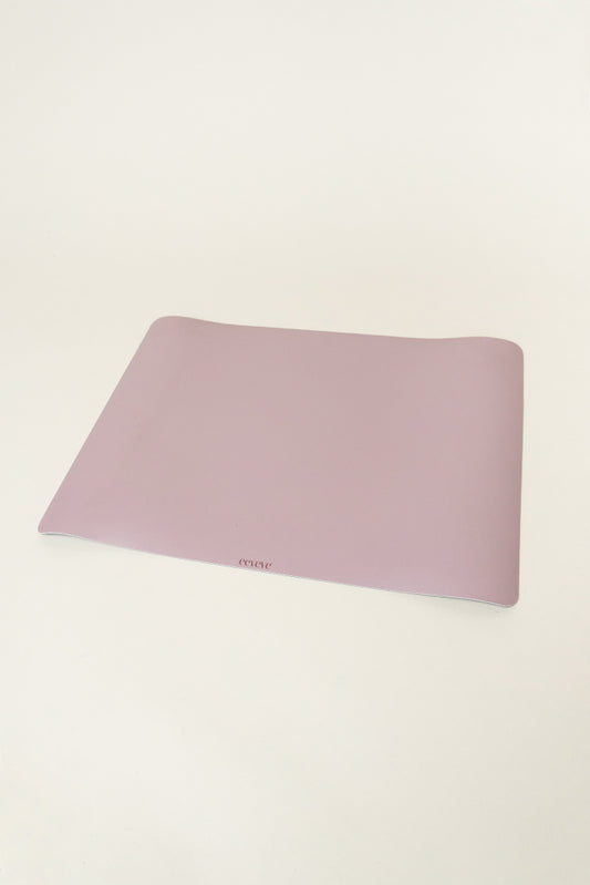 Placemat anti-splash mat for drinking and feeding troughs in the color old pink